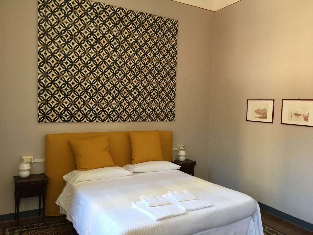 Bed & Breakfast Deco トルノ エクステリア 写真